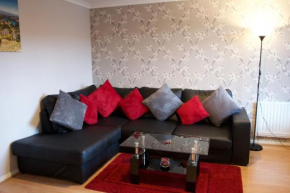 Comfortable and Bright 2 Bedroom minutes from Leith Walk